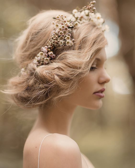  前撮りでもこだわりたい！花嫁の髪型〜ミディアム・ロング・ボブ・ショート〜　で紹介している画像