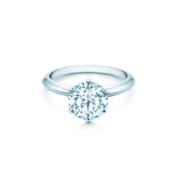  ダイヤモンドをもっとも美しく魅せる婚約指輪「ソリティア」のデザインの魅力をご紹介　で紹介している画像