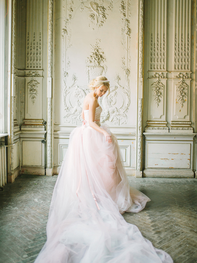  ＜テーマカラーレッスン＞淡いピンクでコーディネートした結婚式アイディア　で紹介している画像