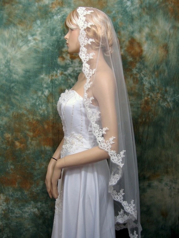  ＜元ドレススタイリストが教える＞ウェディングドレス種類別レッスン【スレンダーライン】で理想の花嫁に♡　で紹介している画像