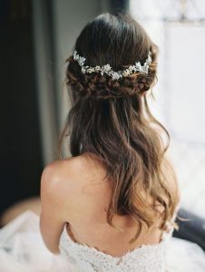  花嫁必見！とにかく可愛い♡ハーフアップのウェディングヘアアレンジ　で紹介している画像